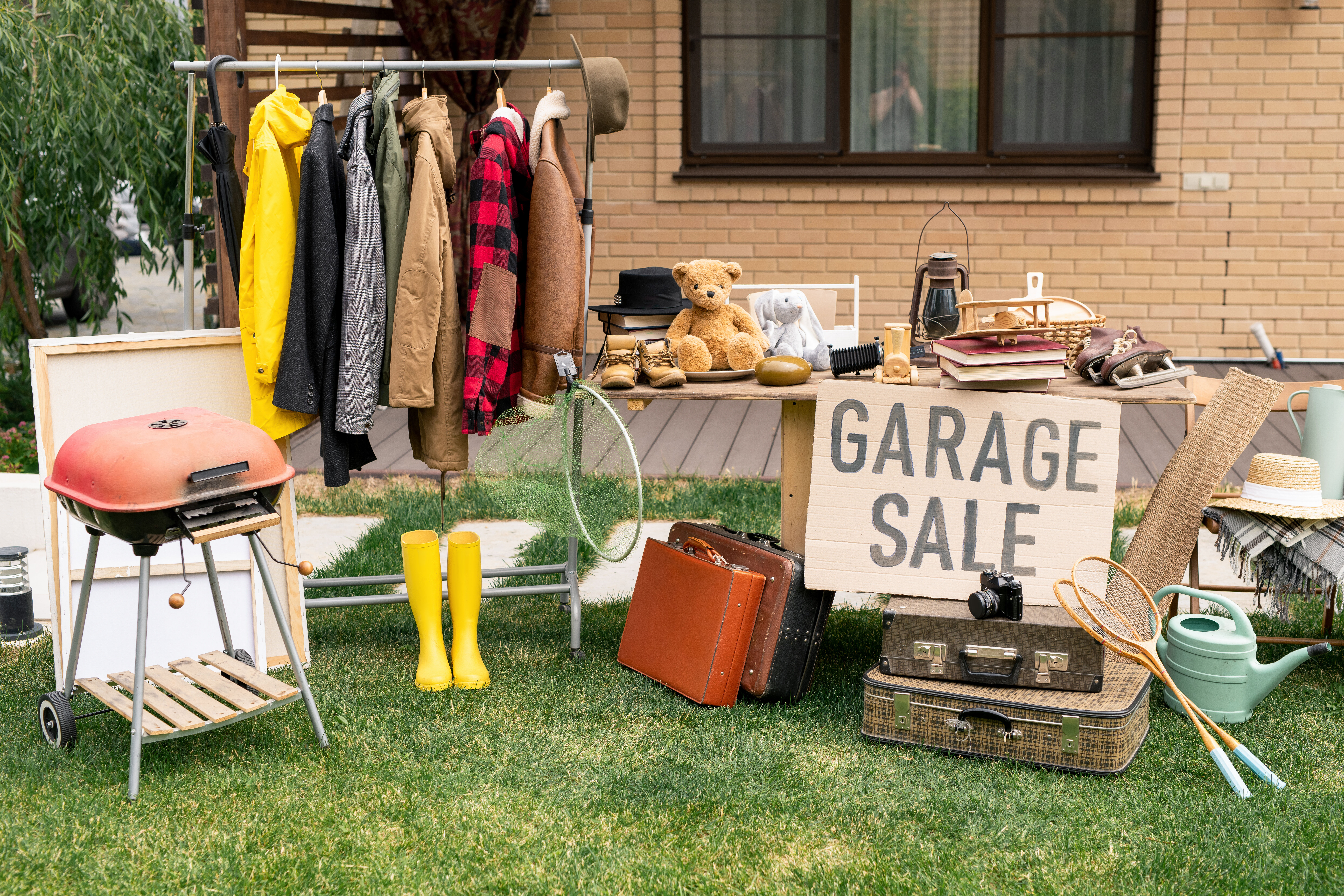 How buying secondhand or used items can help save the environment