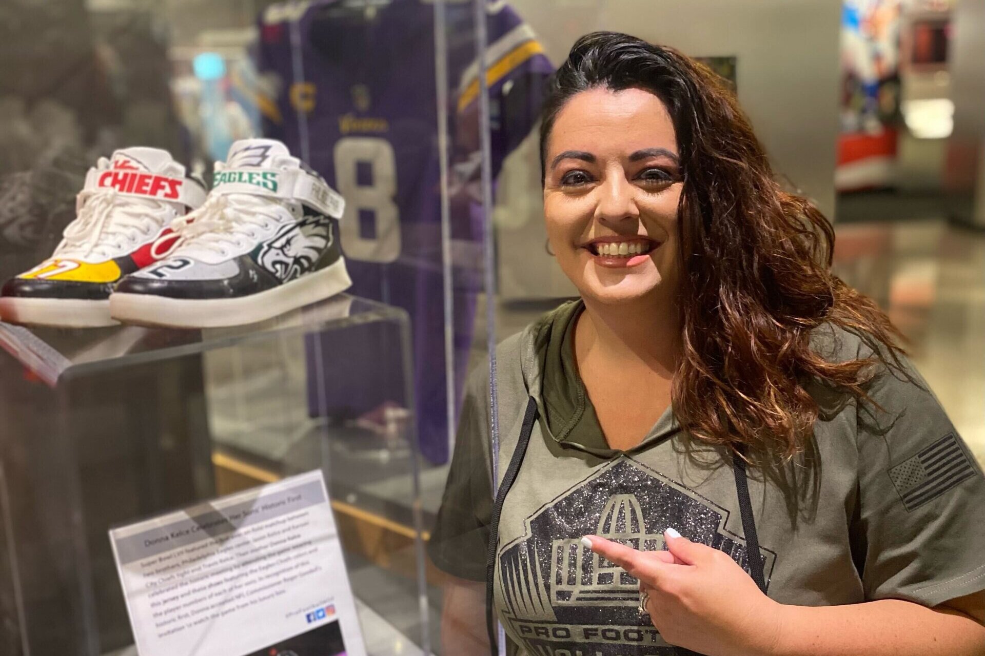 Donna Kelce's Maryland-made jersey on display at Pro Football Hall of Fame  - CBS Baltimore