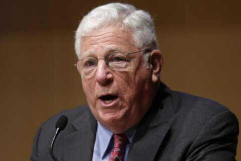 Richard Ravitch, public servant who shepherded New York through fiscal crisis, dies at 89