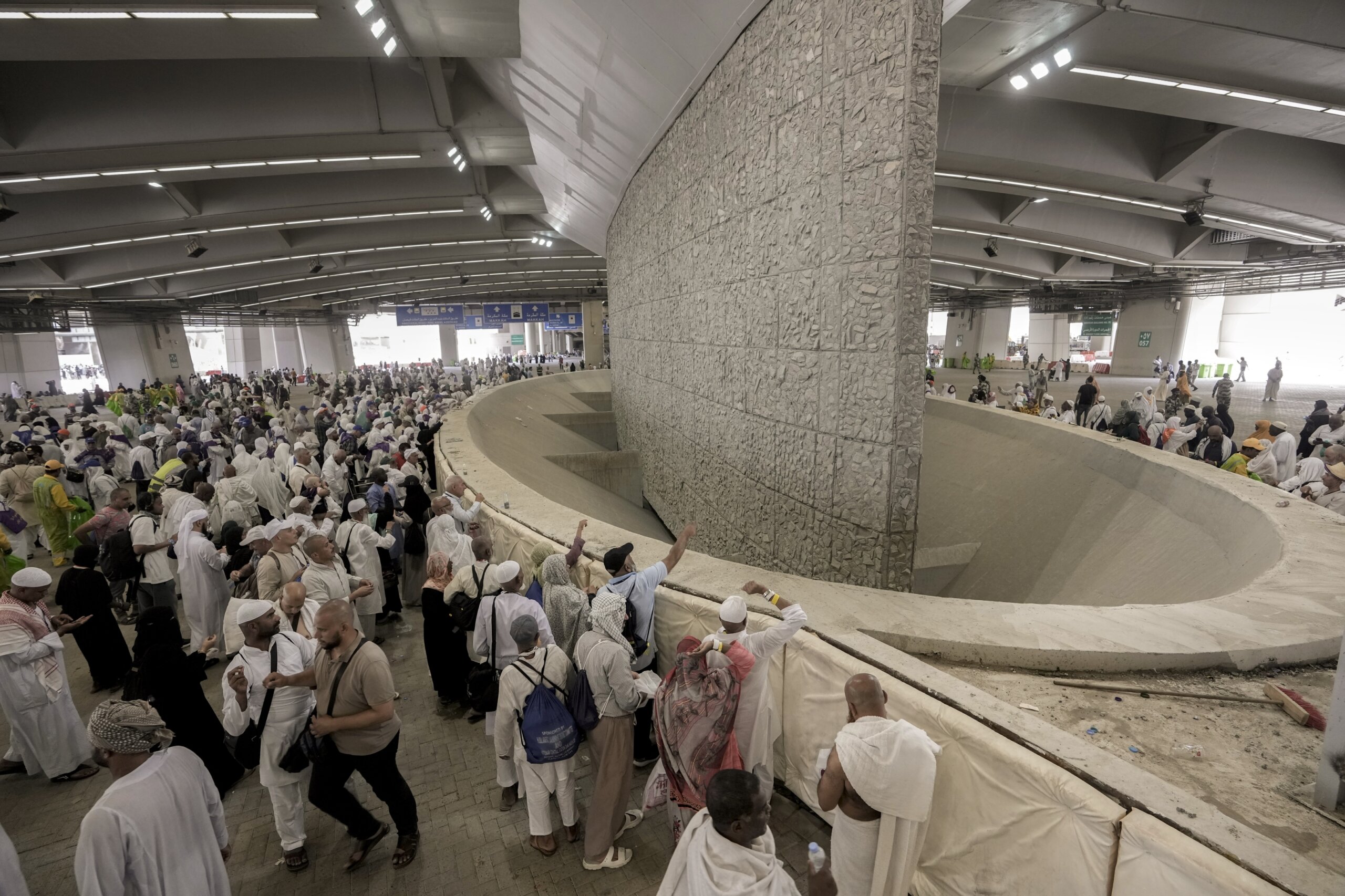 Muslim pilgrims take part in symbolic stoning of the devil as Hajj pilgrimage winds down – WTOP News