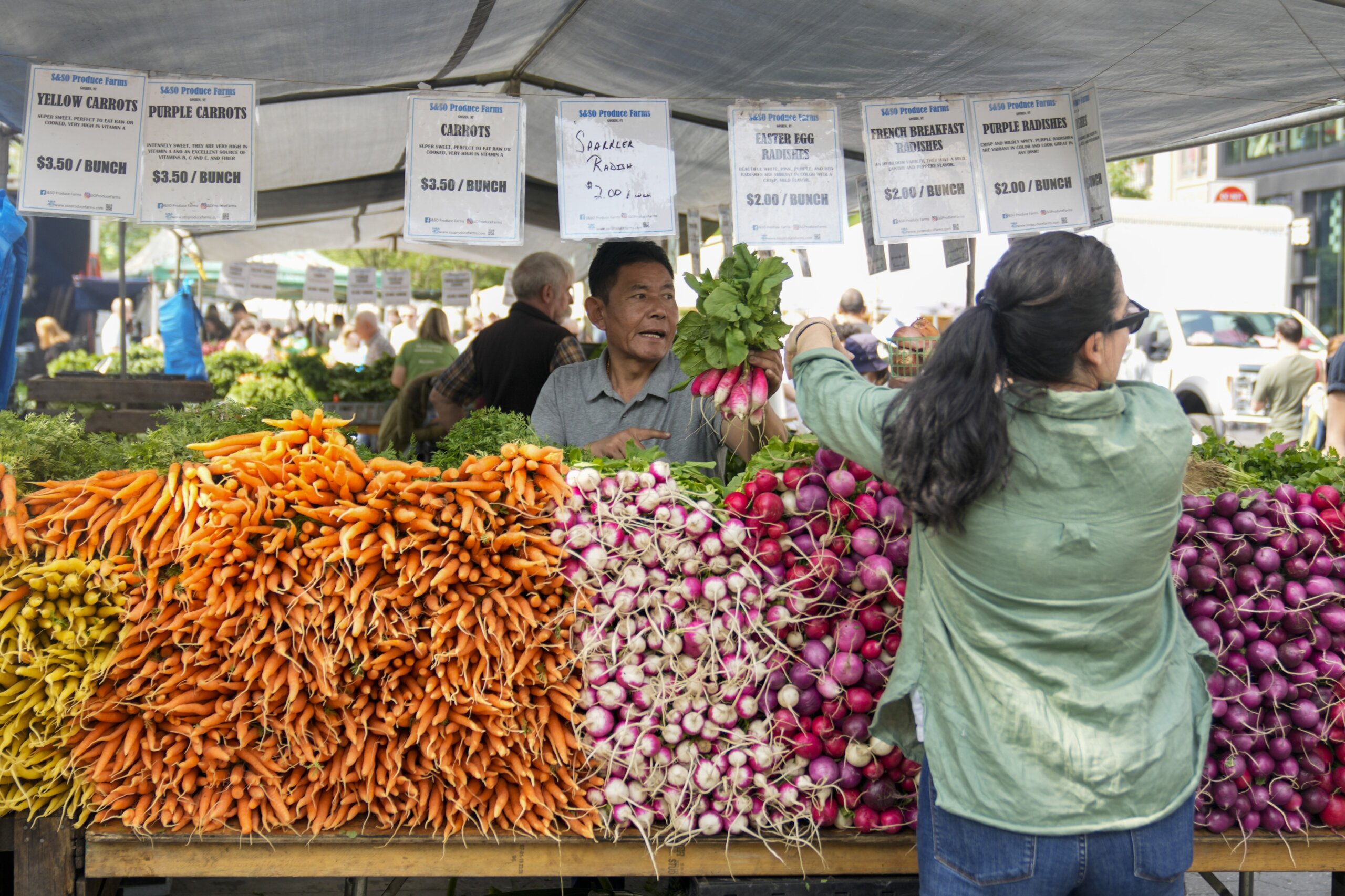 farmers-markets-thrive-as-customers-and-vendors-who-latched-on-during