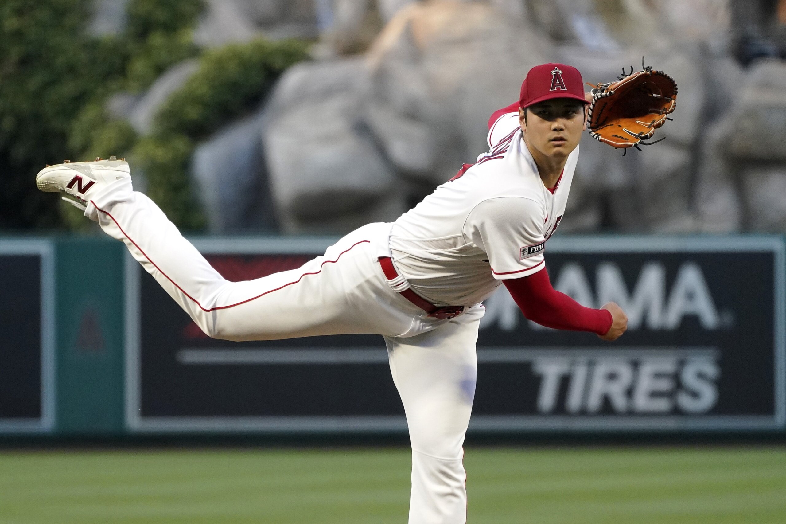 Moment of silence held before MLB game in memory of Angels pitcher