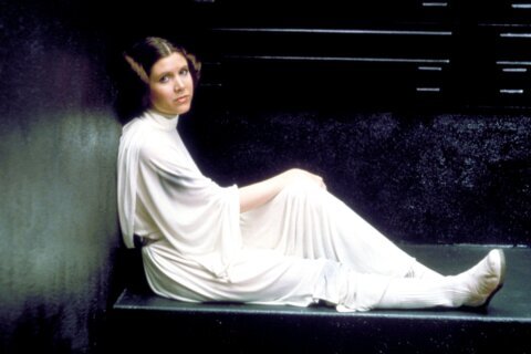 Carrie Fisher’s white Princess Leia gown worn in ‘Star Wars: A New Hope’ up for auction