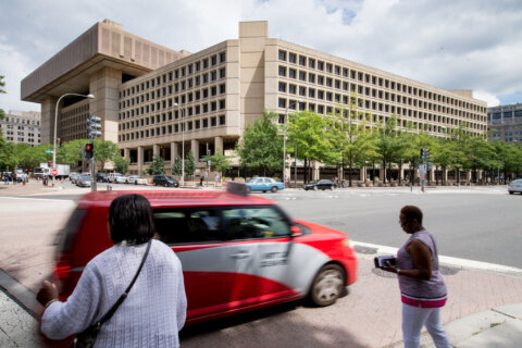 Virginia presses for edge in bid to land FBI headquarters
