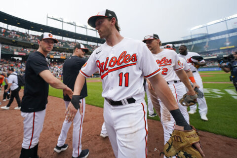 Orioles rally to beat Twins 2-1, end 4-game skid and avert first sweep