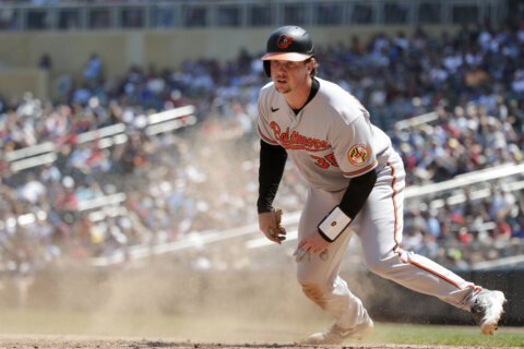 Santander hits 2 of Orioles’ 6 homers as Baltimore routs Minnesota 15-2