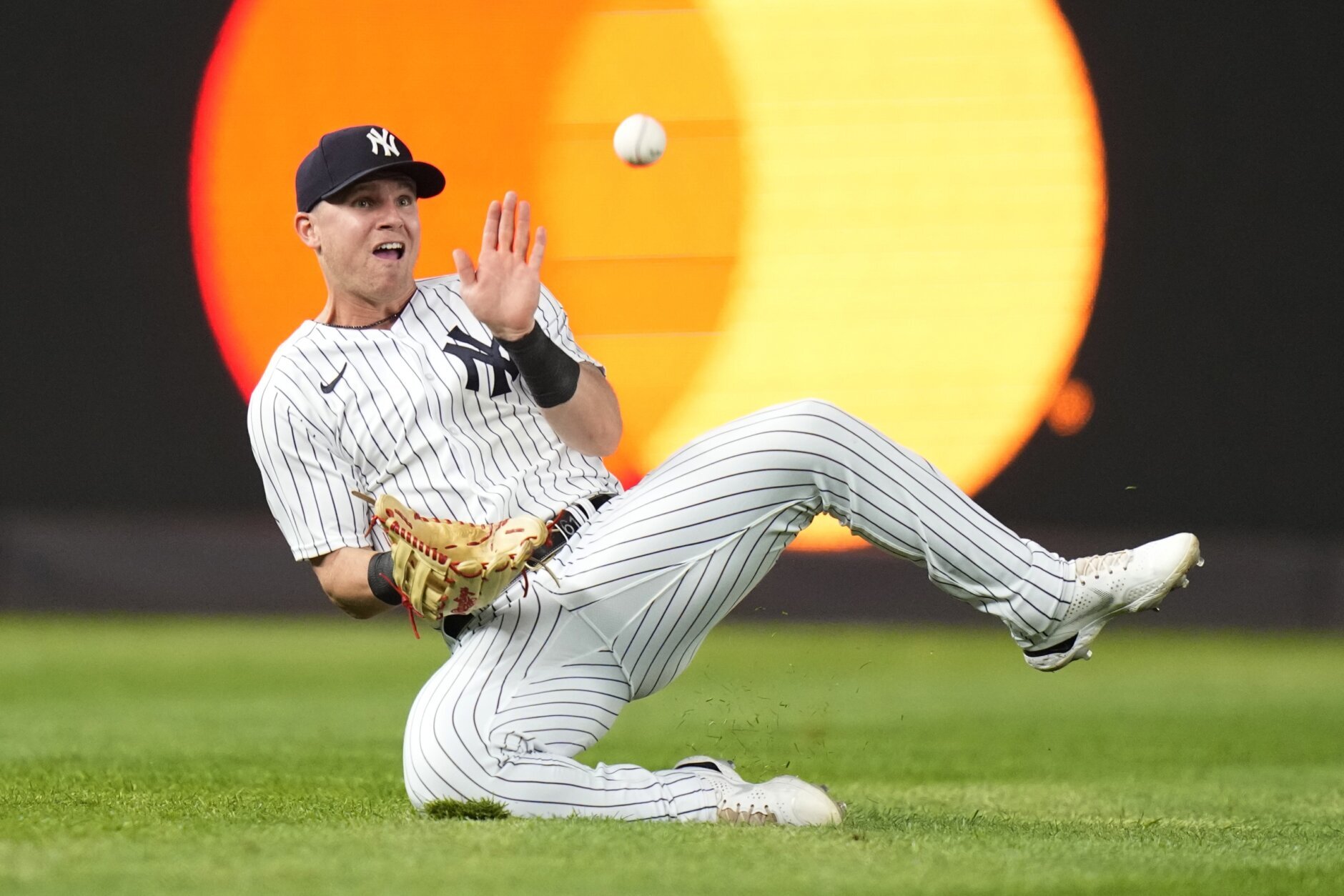 MLB Yankees Multi Function Zip Around