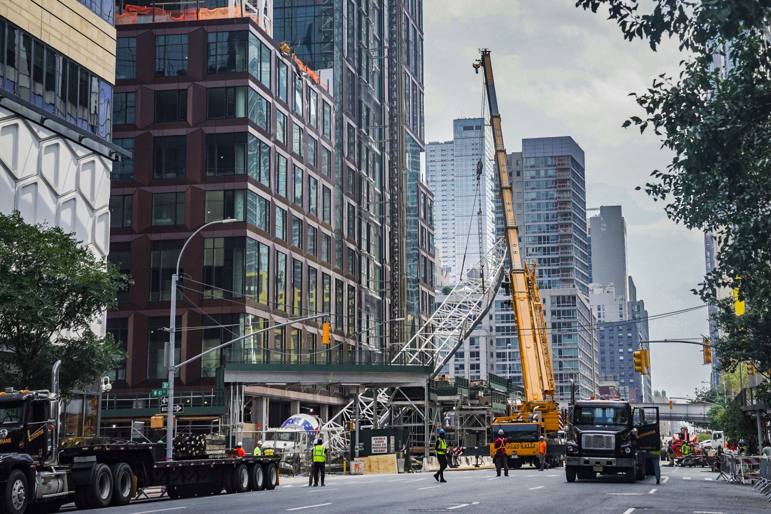 New York City crane collapse linked to company and operator with