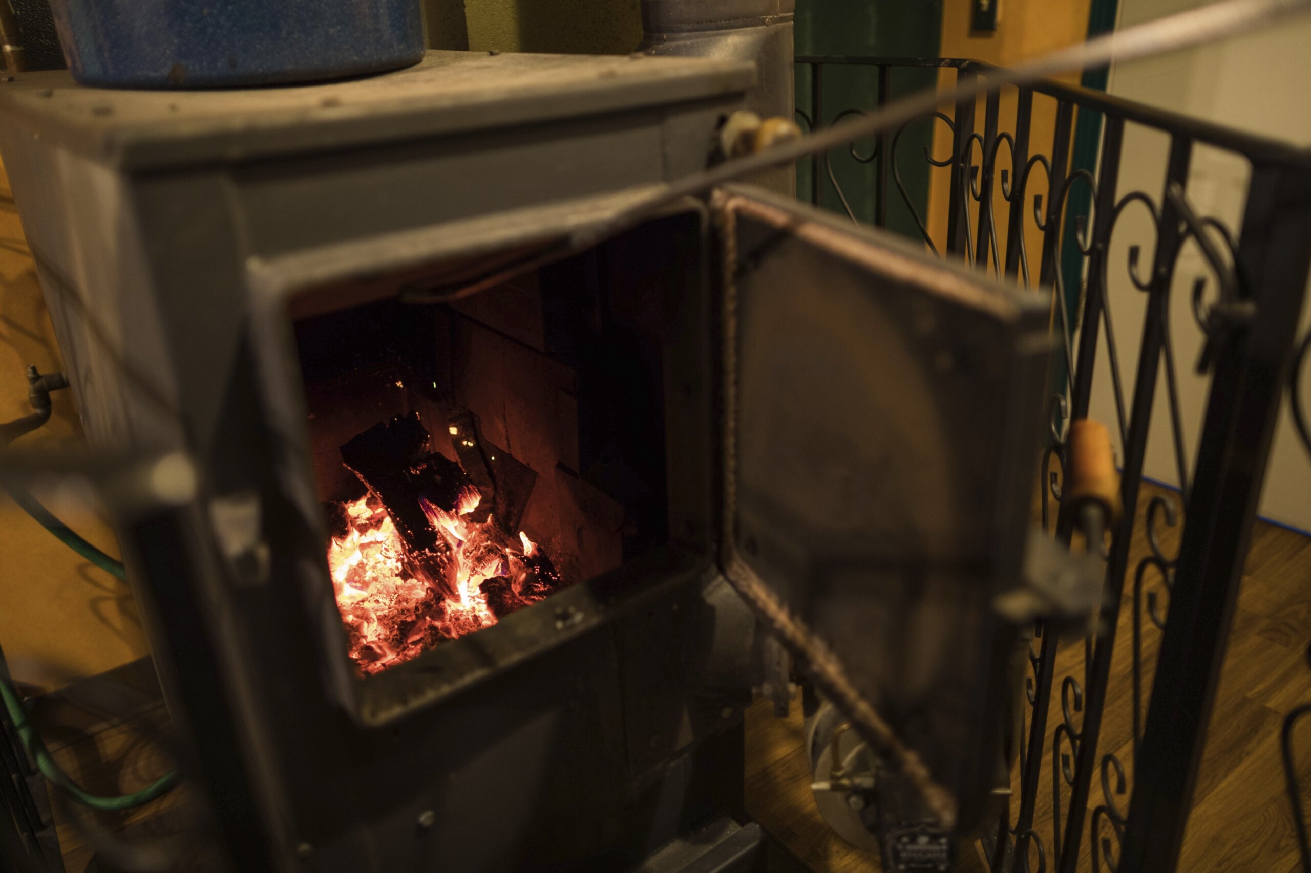 10 states plan to sue EPA over standards for residential woodburning