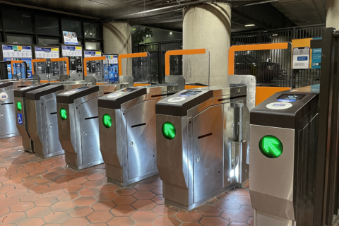 Metro rolls out new, higher fare gates in attempt to curb gate jumpers