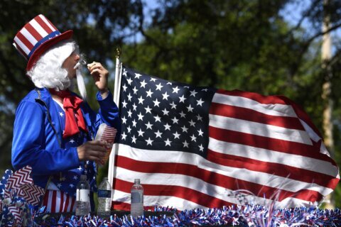 Revelers across the US brave heat and rain to celebrate Fourth of July