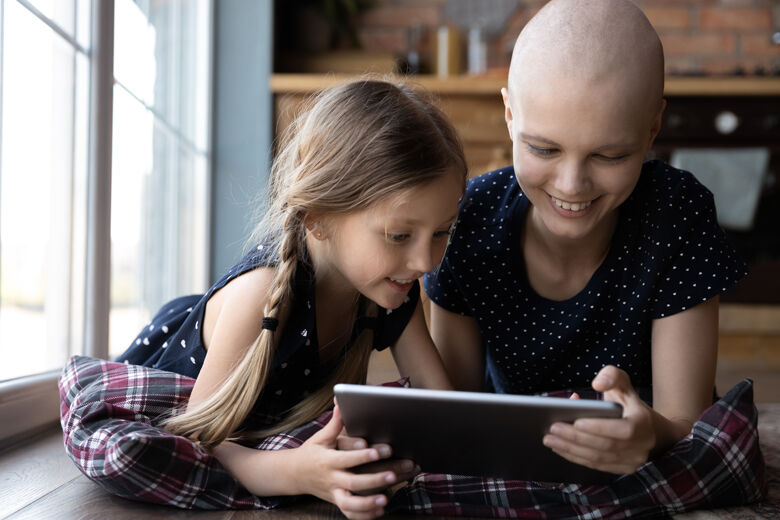 How a Reston-based charity is helping kids battling cancer stay connected with friends and family – WTOP News