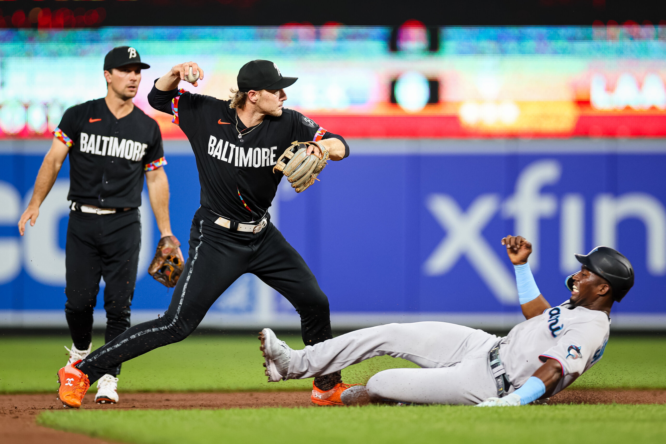 Late homers lift Marlins to series-opening win over Astros