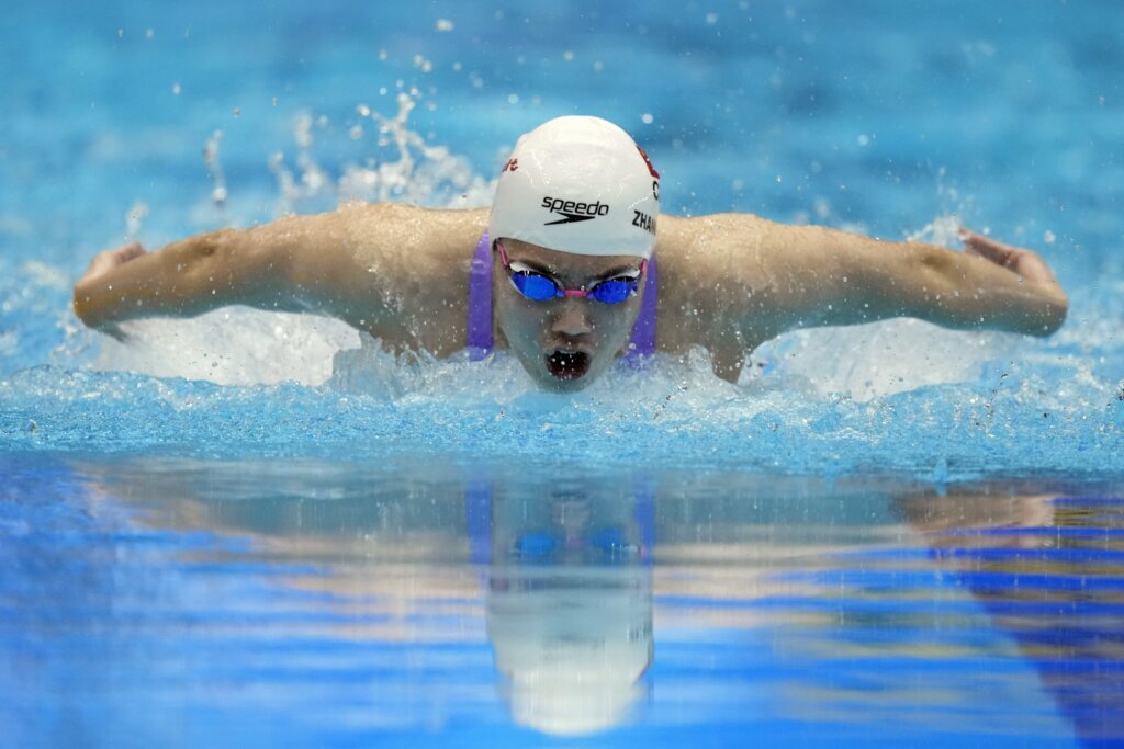 China wins two gold medals at the swimming worlds. Americans finish 1-2 in women’s 200-meter medley