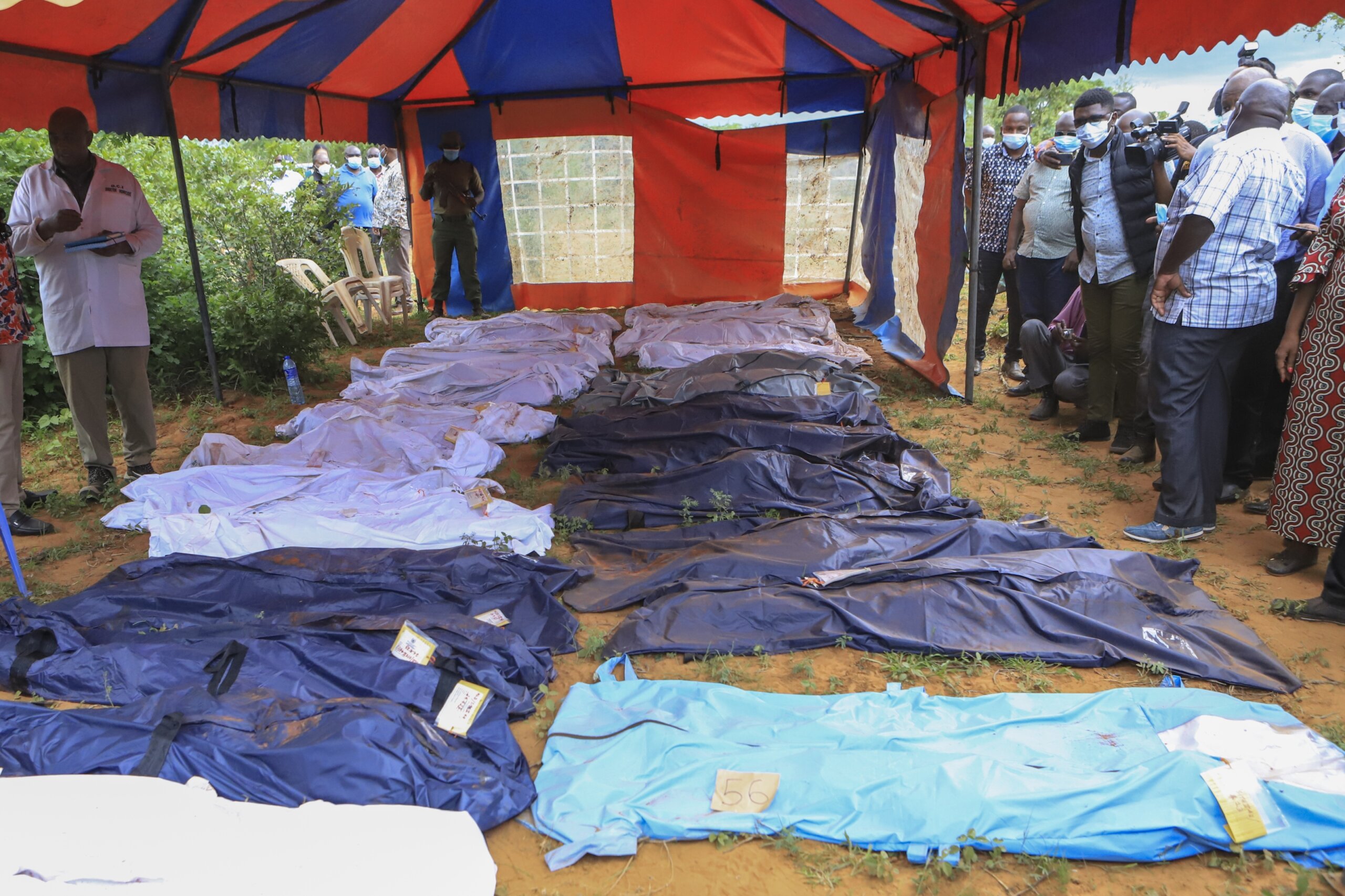 Kenya Doomsday Cult Deaths Top 400 As Detectives Exhume 12 More Bodies