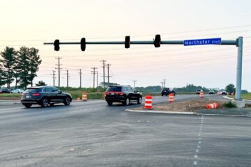 An intersection on U.S. 50 in Loudoun County, Virginia.