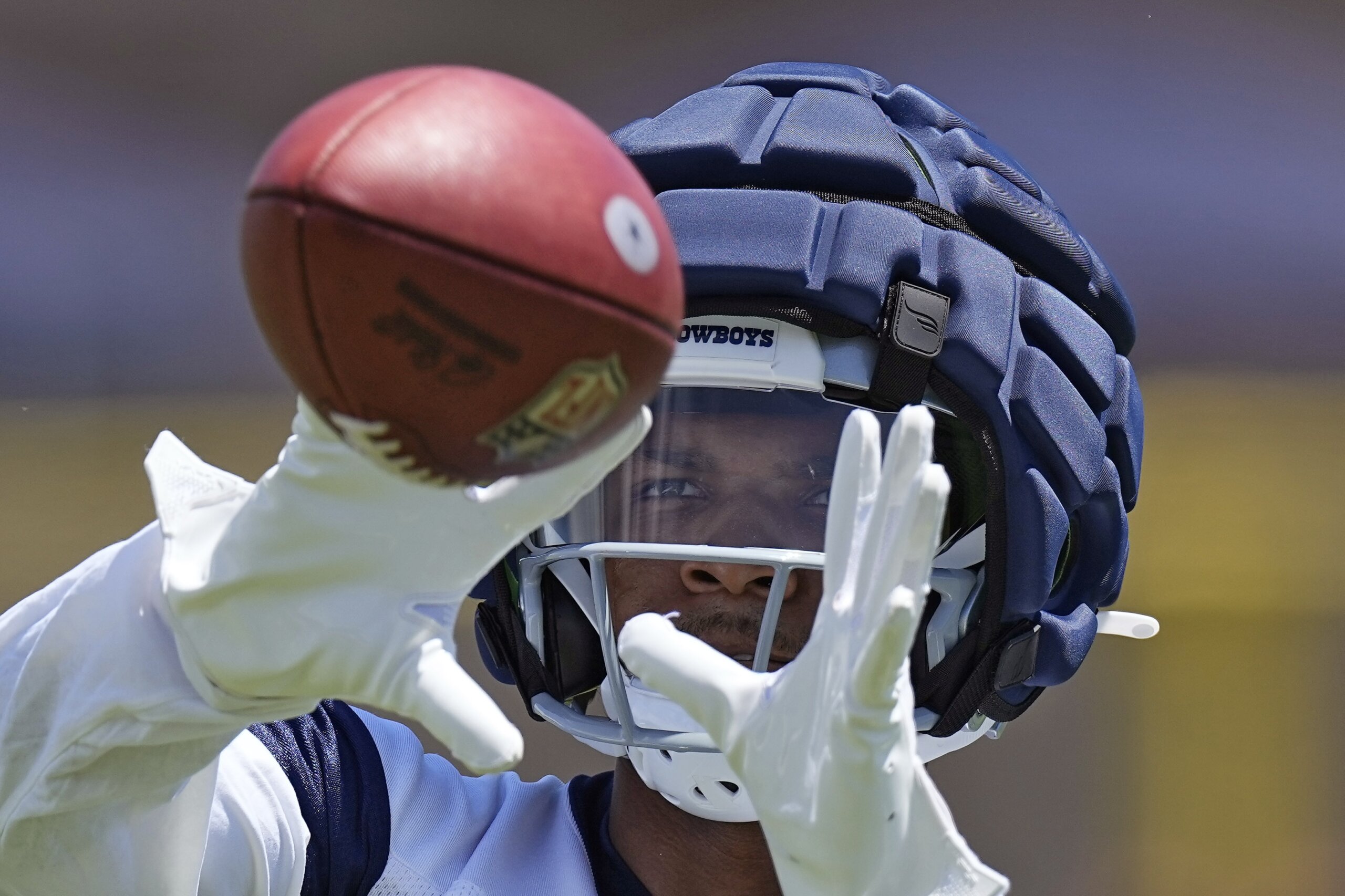 Cowboys RB Deuce Vaughn feels he gained 'a lot of confidence' from  performance vs. Jaguars