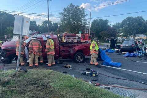 7 people injured in Georgia Avenue multicar collision