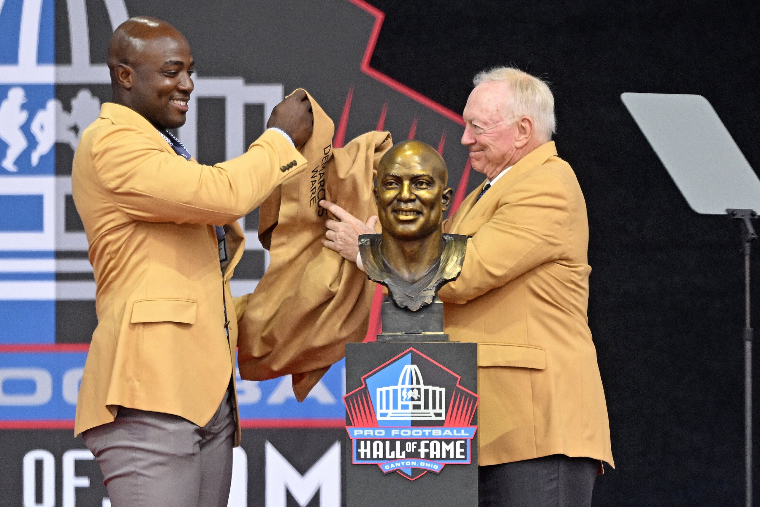 Bengals great Ken Riley enshrined in ceremony at Pro Football Hall of Fame  