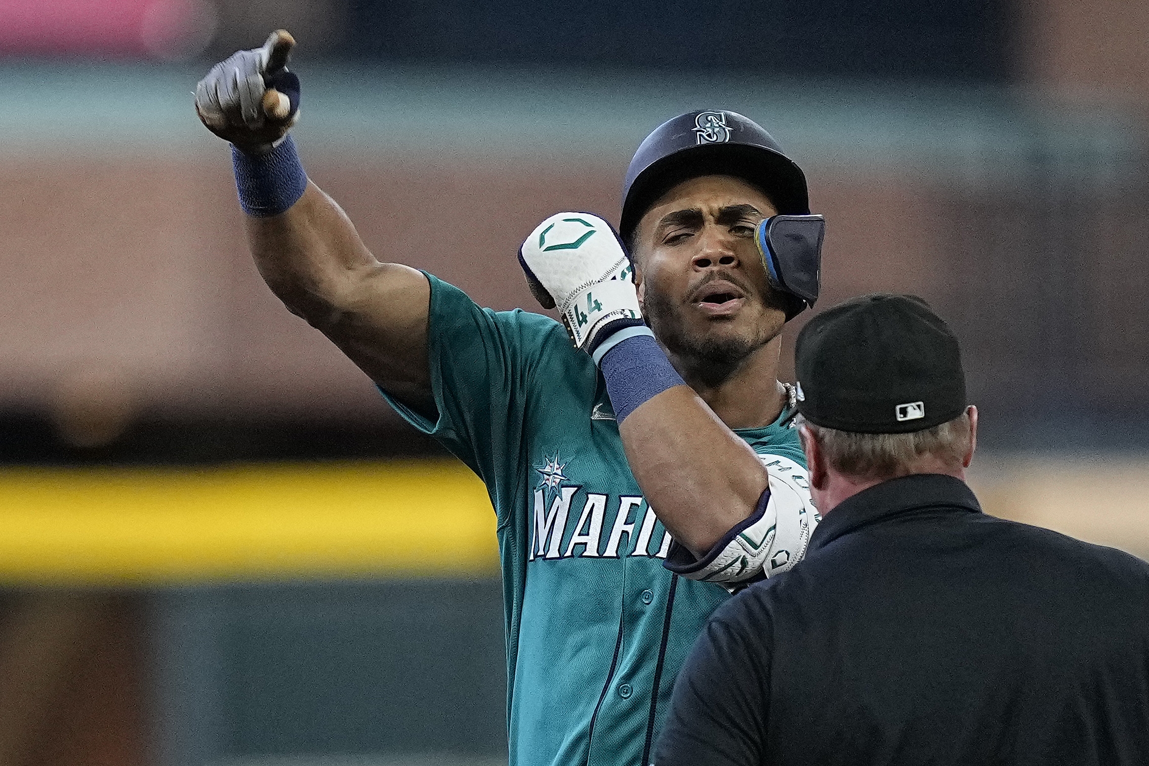 Mariners star Julio Rodriguez agrees to potentially record