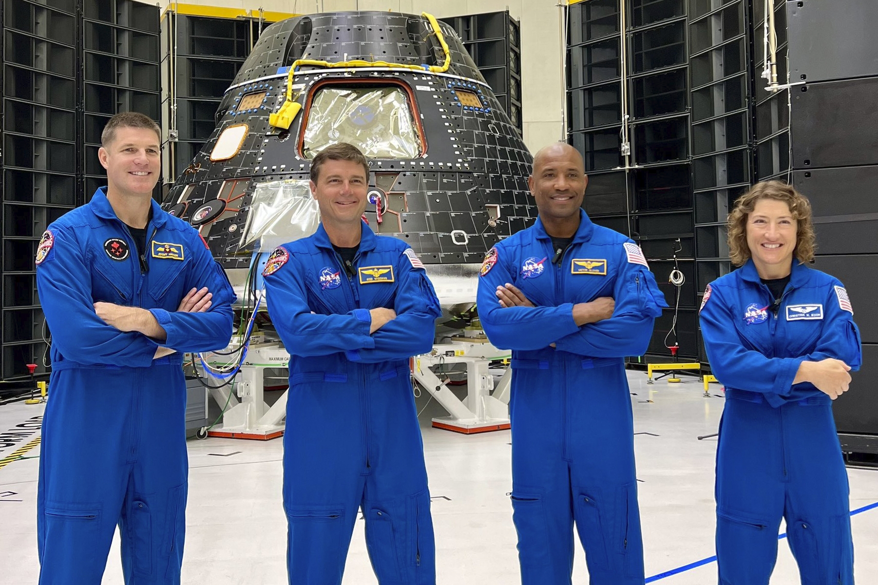 Astronauts get first look at the spacecraft that will fly them around ...