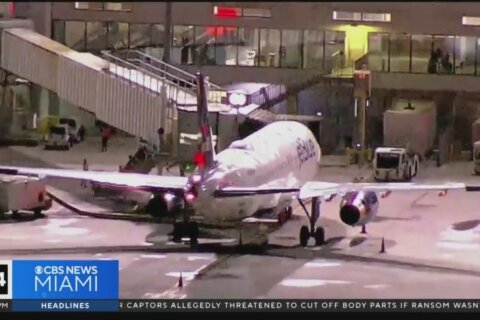8 people hospitalized after JetBlue flight experiences ‘severe turbulence’