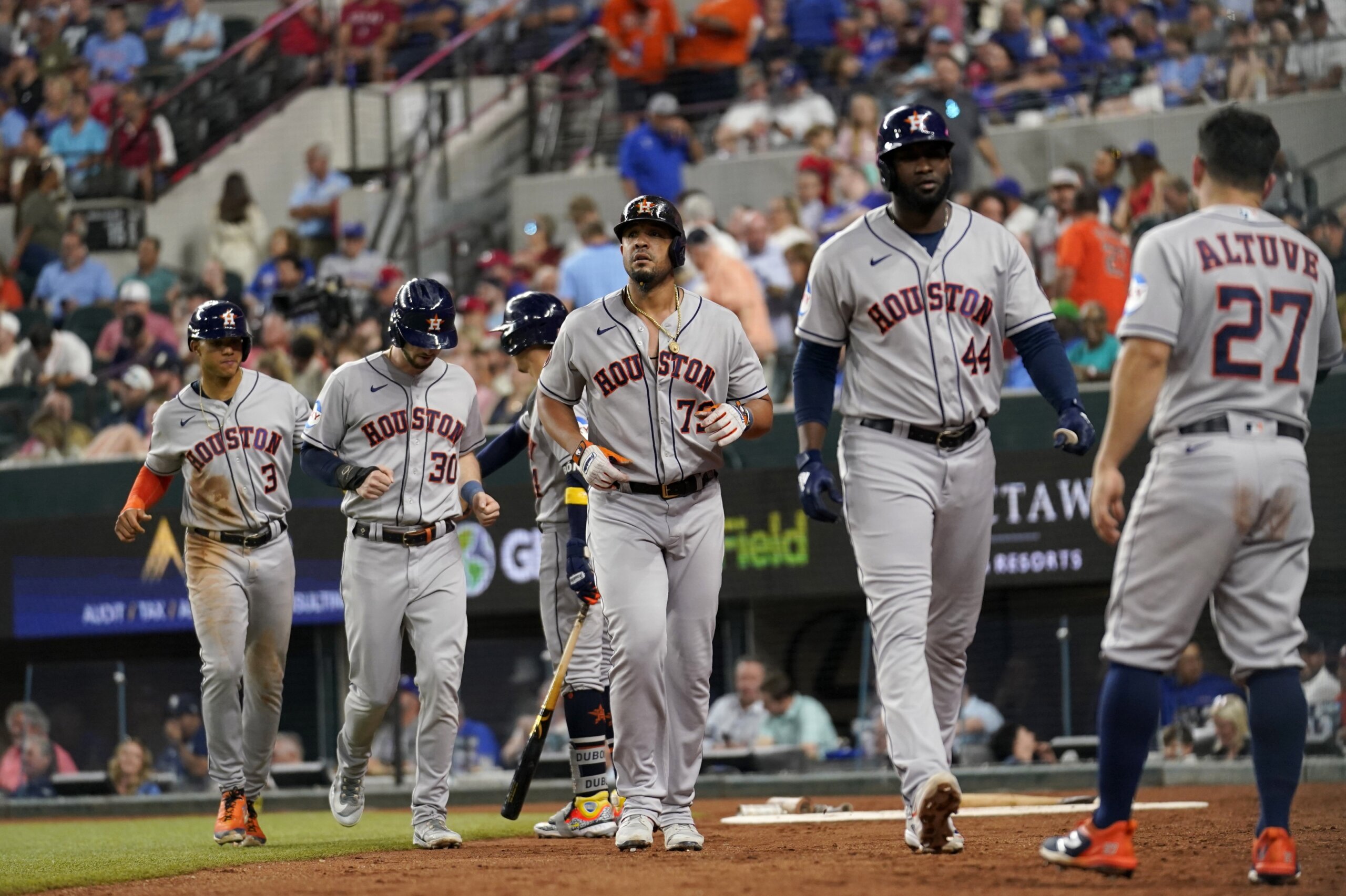 Orioles hit two homers off Ray, beat Blue Jays 6-3 - WTOP News