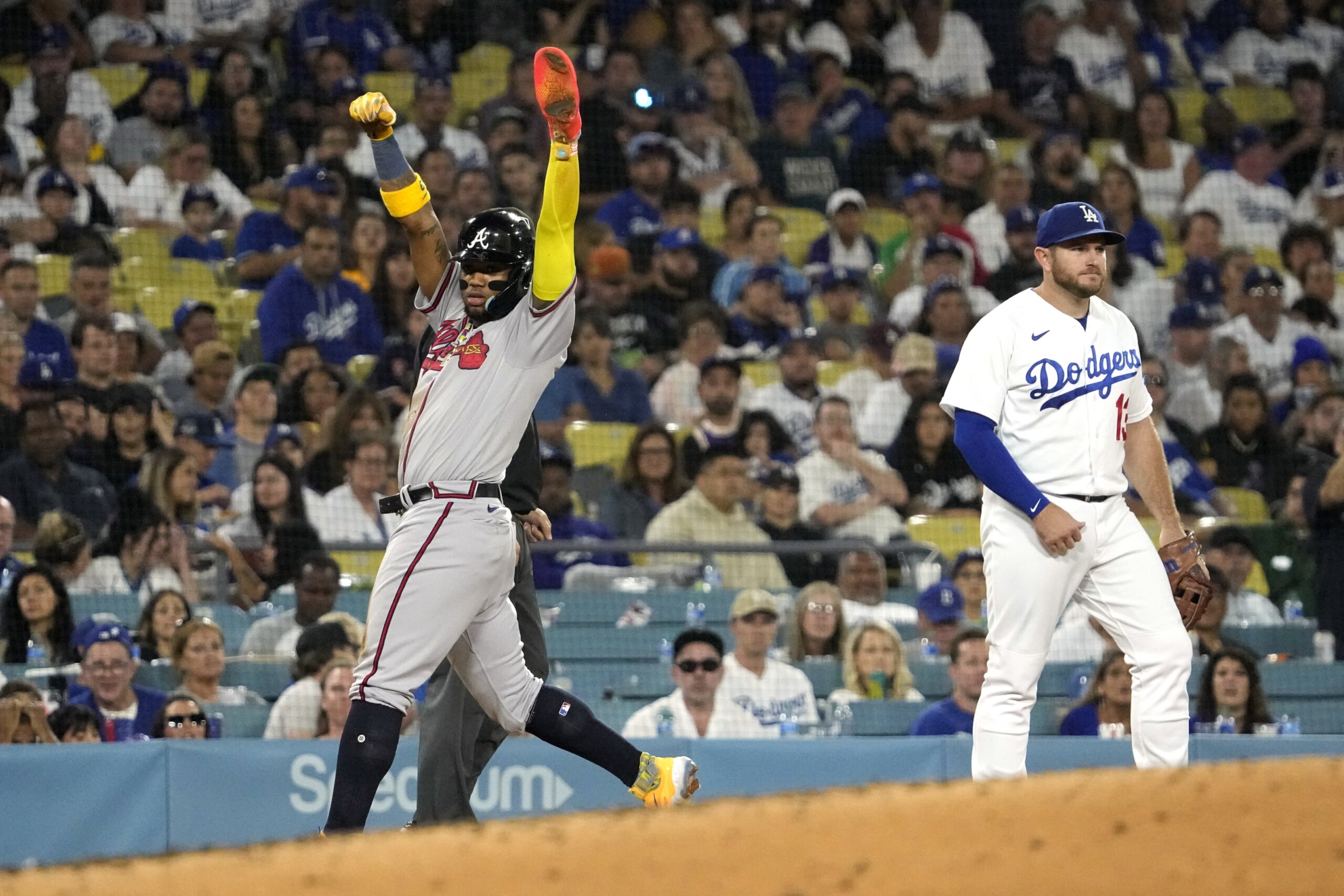 He's trying to win the MVP.' Mookie Betts leading Dodgers with renewed joy,  consistency