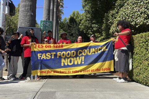 New California law raises minimum wage for fast food workers to $20 per hour, among nation’s highest