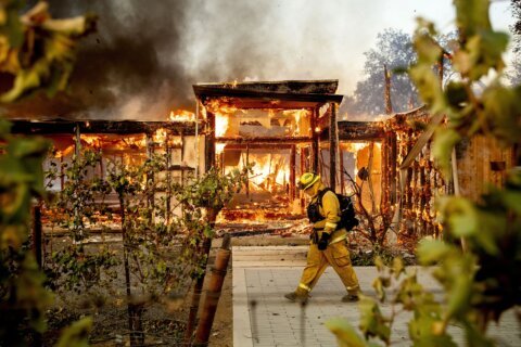 Wildfire-prone California to consider new rules for property insurance pricing