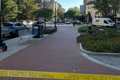 Shelter in place lifted at GW campus after man escapes DC police custody at hospital