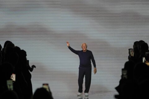 Giorgio Armani closes Milan Fashion Week with good vibes and familiar guests in the front row