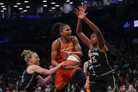 Bonner and Allen lead Connecticut to a 78-63 win over New York in Game 1 of WNBA semifinal series