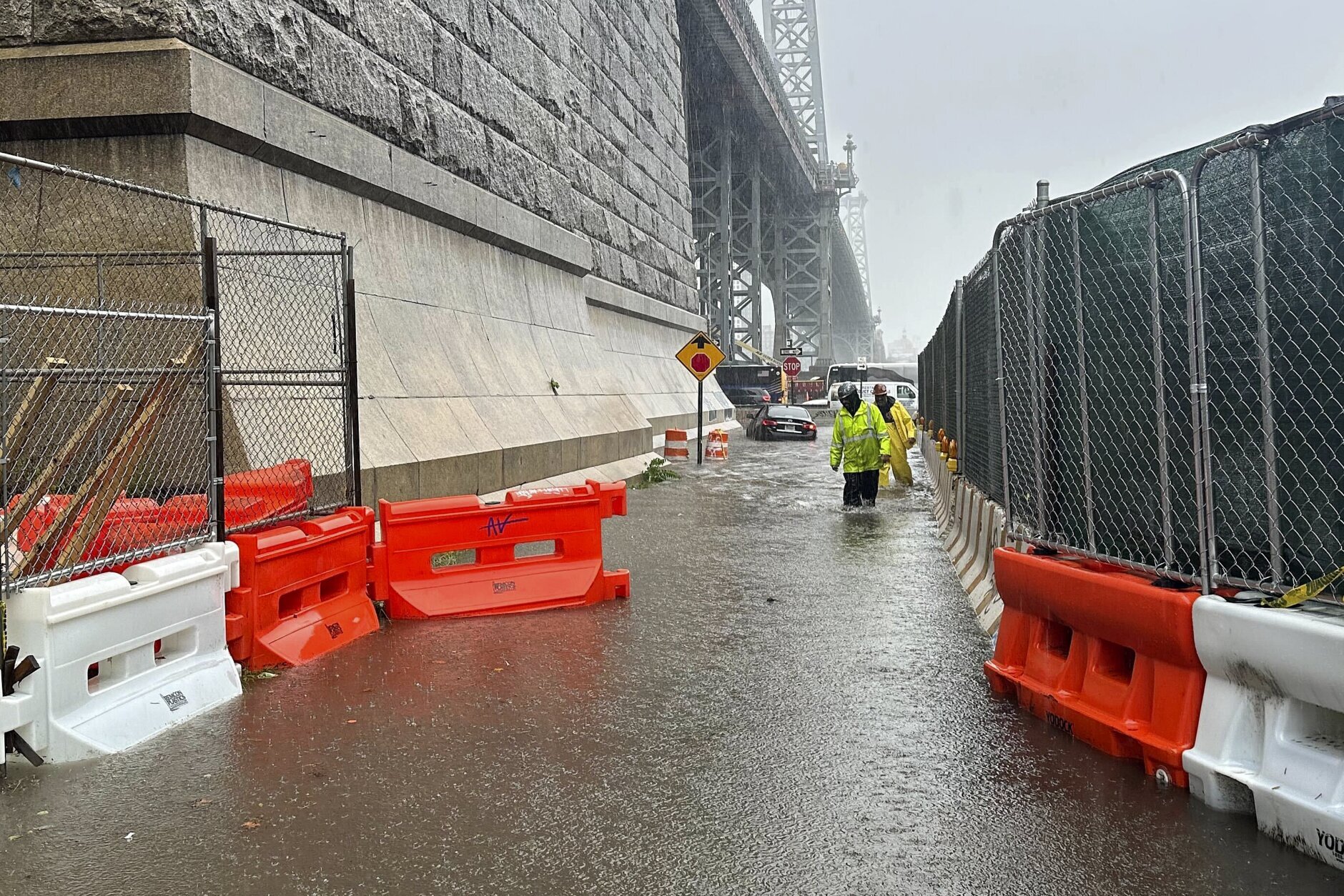 New York City area under state of emergency after storms flood subways,  strand people in cars - WTOP News