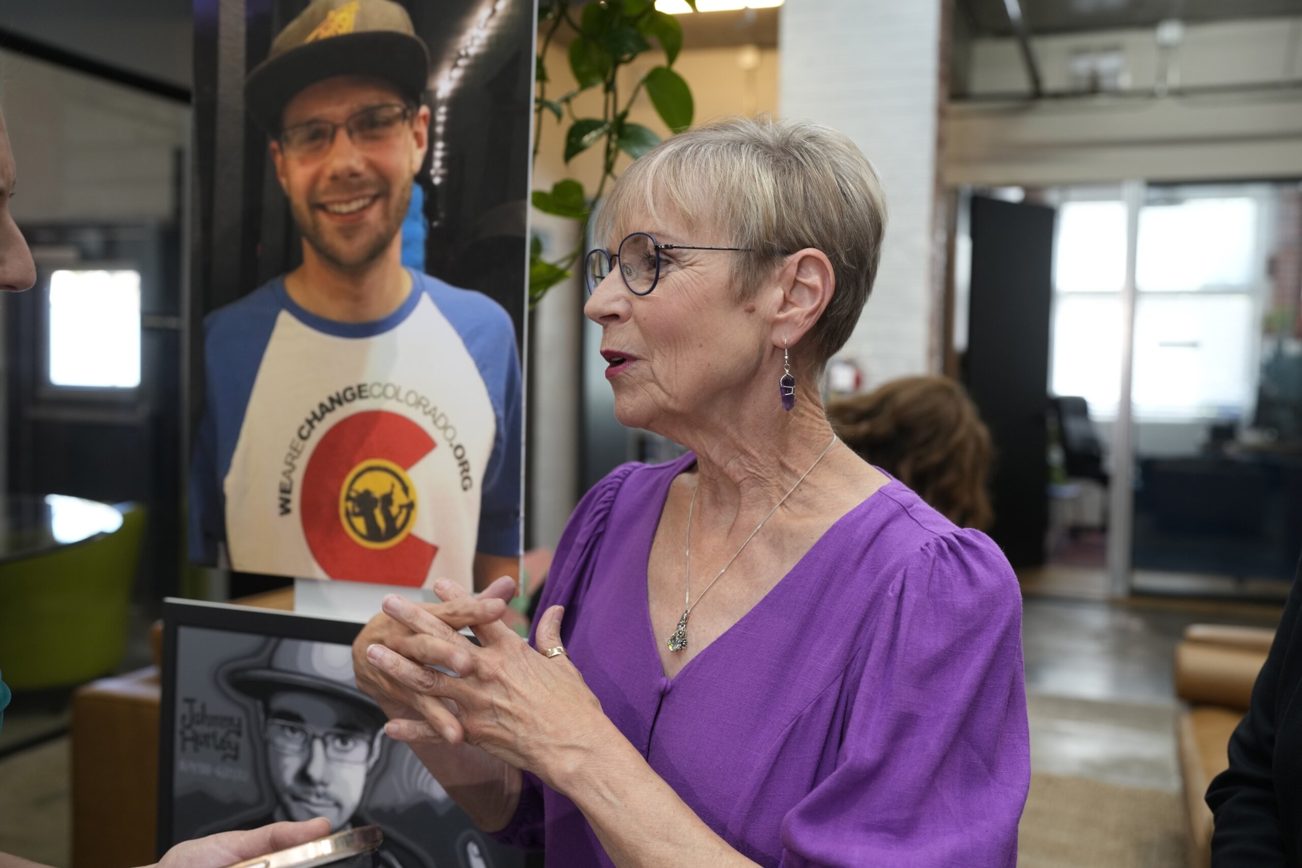 Mom of Colorado man killed by police after taking ‘heroic’ actions to stop gunman settles with