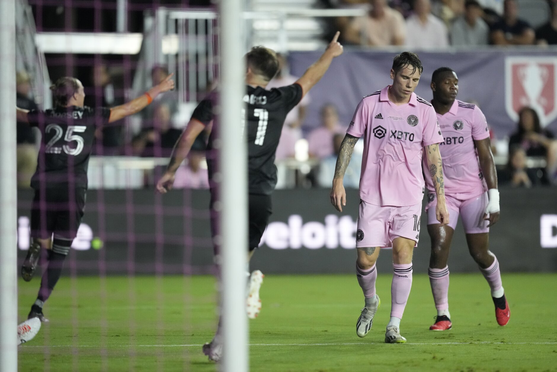 Without Lionel Messi, Inter Miami loses 2-1 to Houston in US Open