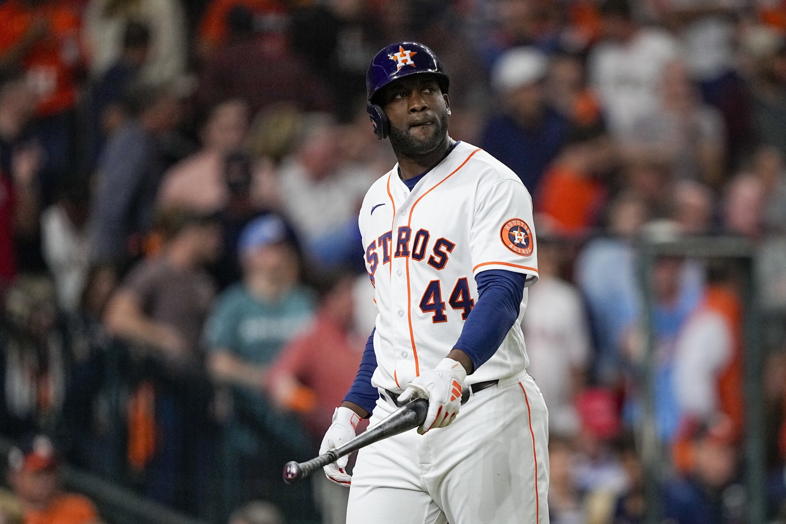 Astros slugger Yordan Alvarez dealing with ailment during ALCS