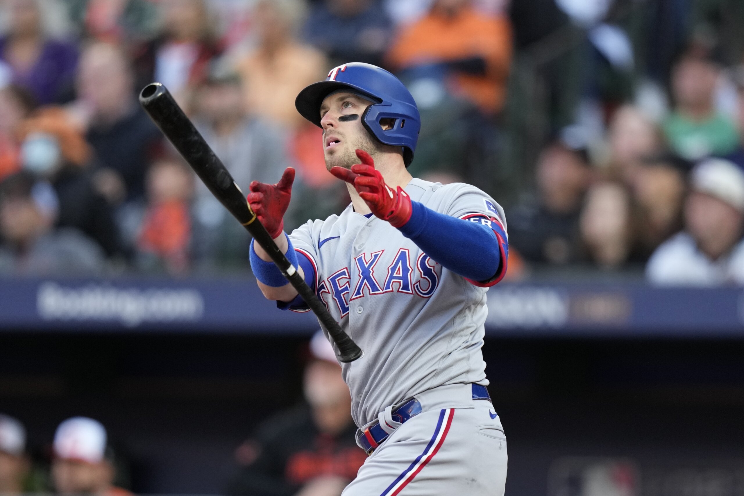 Eovaldi 3-hitter leads Rangers over Yanks 2-0 as Judge sits