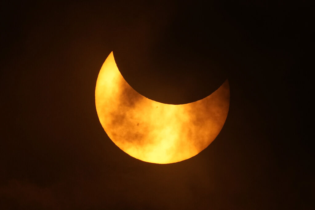 PHOTOS: ‘Ring of Fire’ solar eclipse doesn’t disappoint - WTOP News