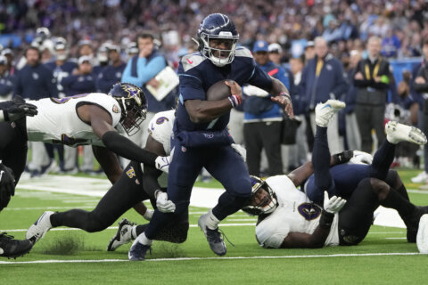Ryan Tannehill injured and Titans offense shut down by Ravens in loss in London