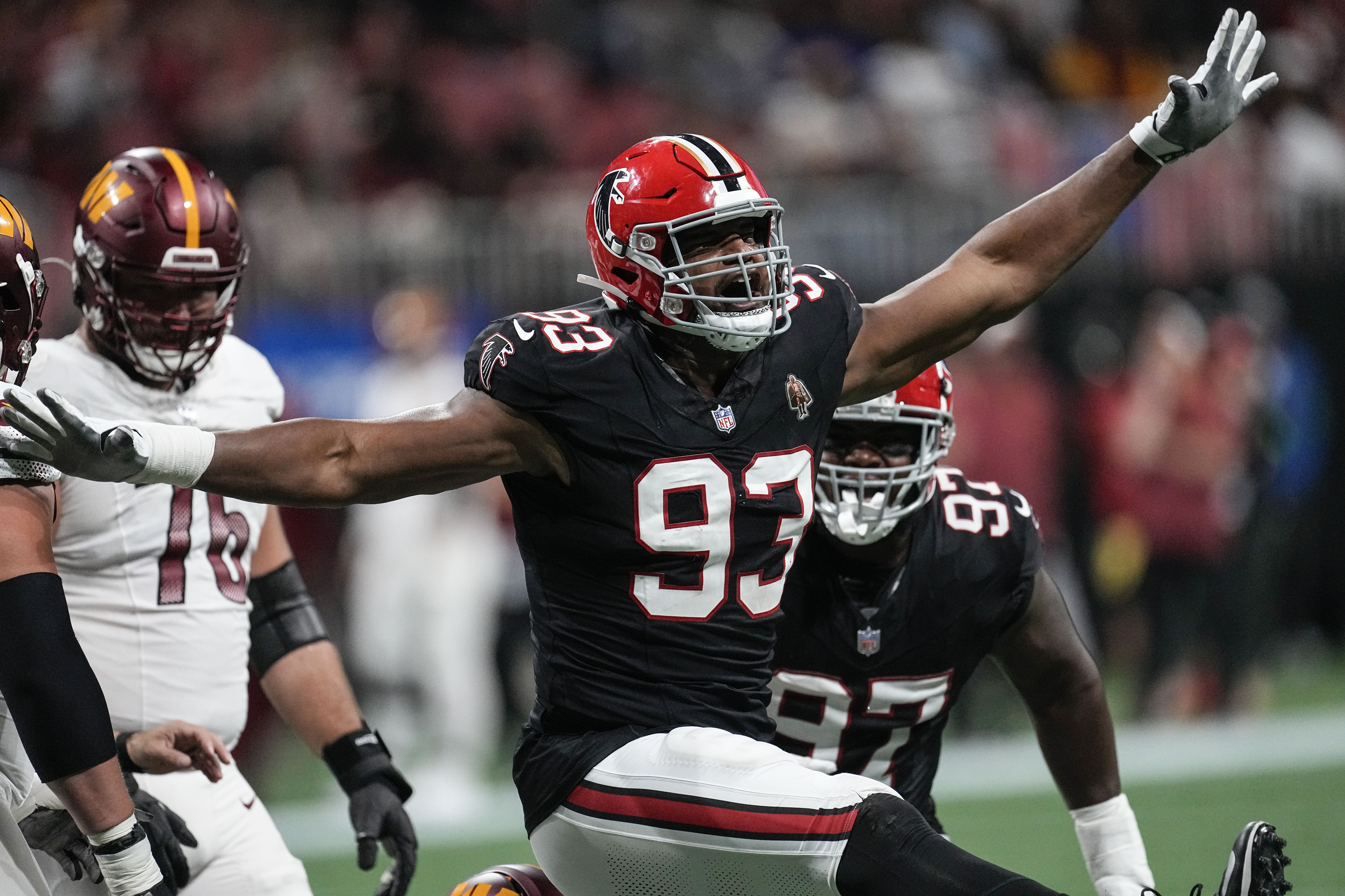 DL Calais Campbell signing with Dolphins for 17th NFL season, AP source says