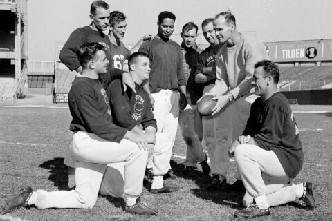 Sam Ball, an All-America tackle at Kentucky and member of Baltimore Colts’ 2 Super Bowl teams, dies