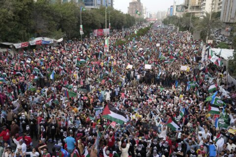 Thousands rally in Pakistan against Israel’s bombing in Gaza, chanting anti-American slogans