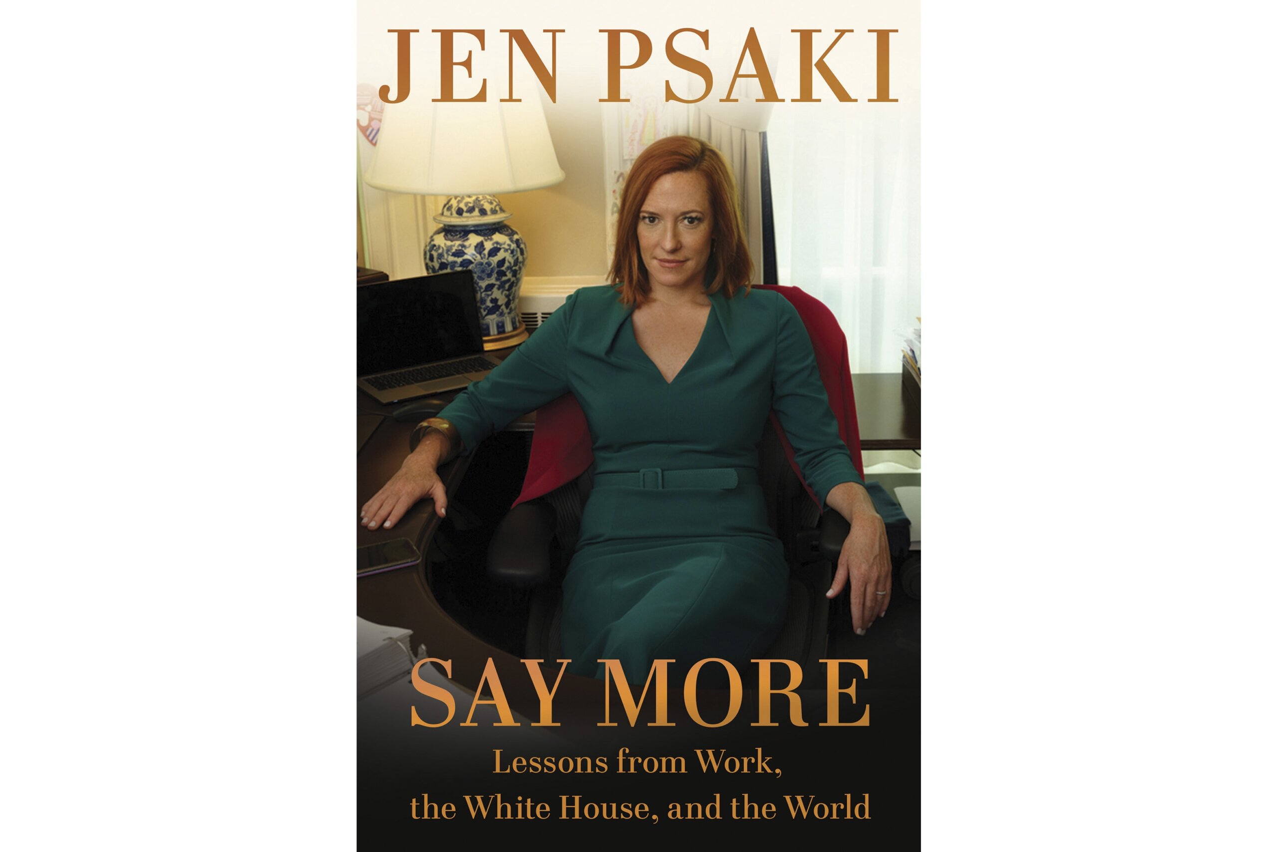 前白宫新闻秘书詹·普萨基在《Say More》一书中回顾了她在政府工作的岁月