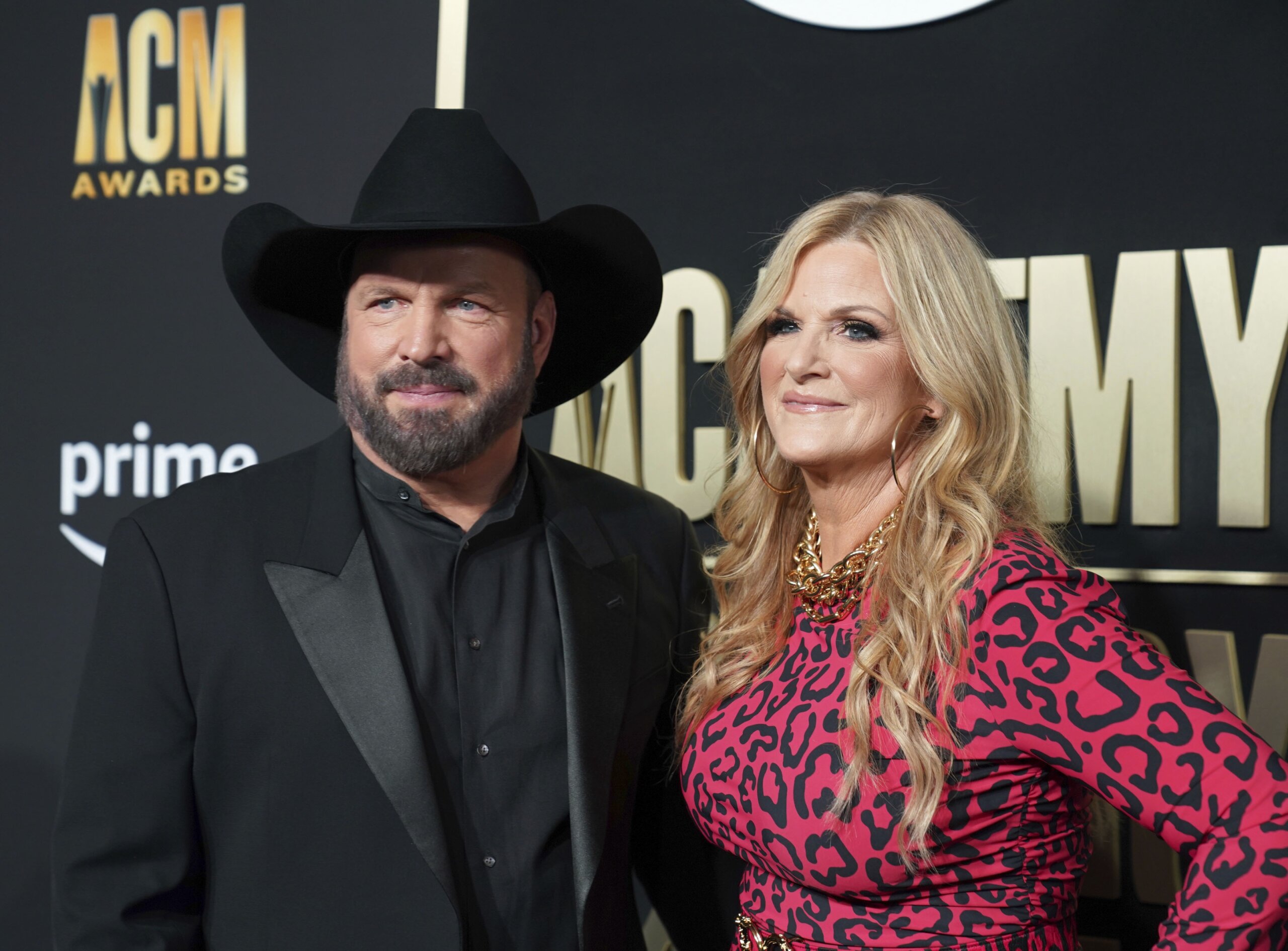 Garth Brooks, Trisha Yearwood talk working with the Carters for Habitat ...