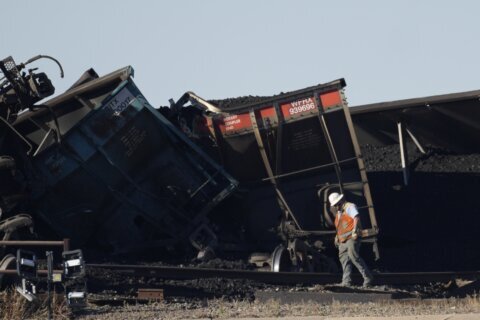 Broken rail caused fatal Colorado train derailment that collapsed bridge, early findings show