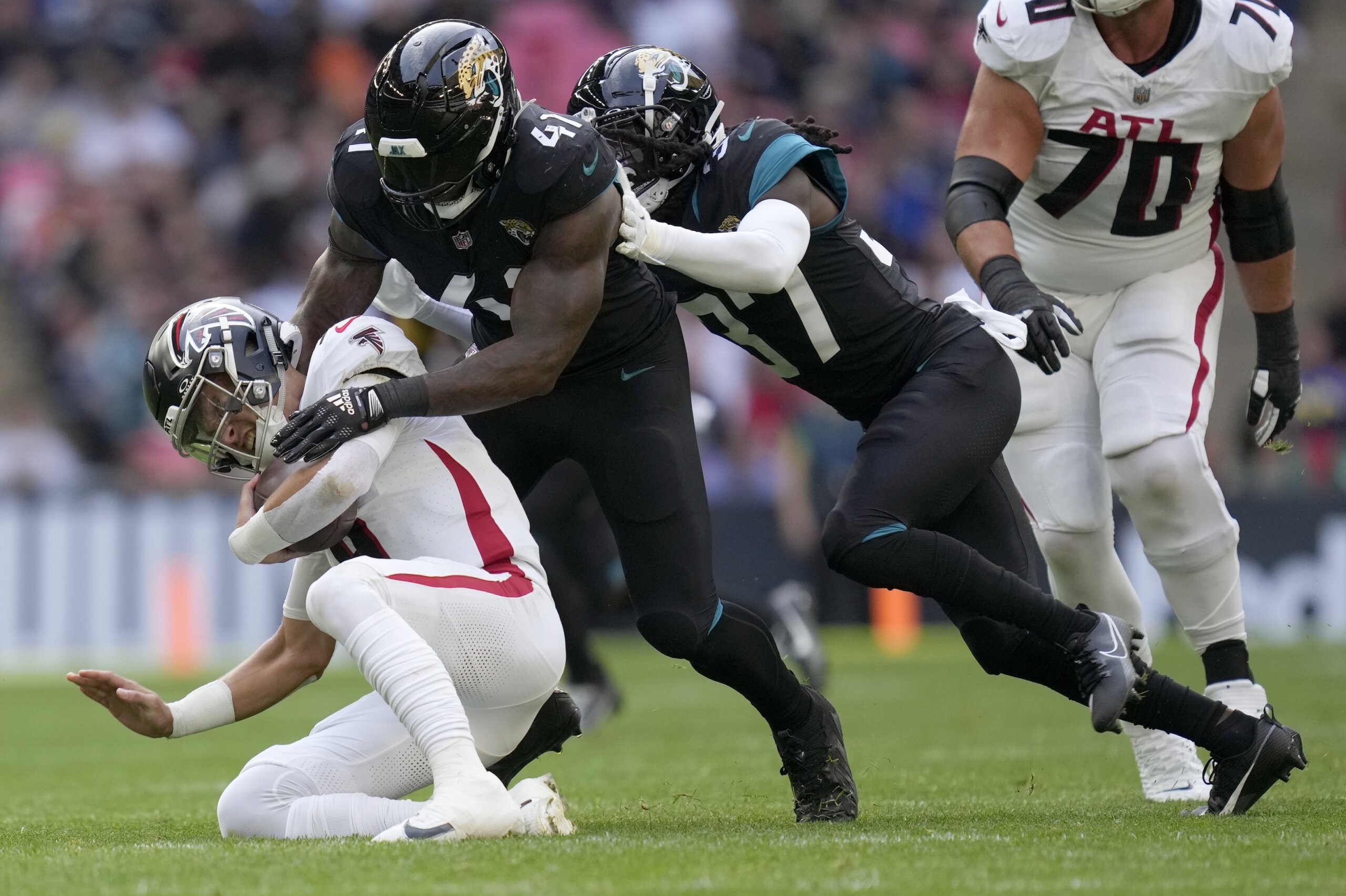 Should the Jaguars extend OLB Josh Allen before 2023 season?