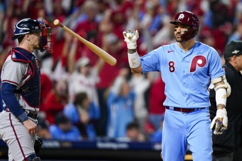 Castellanos hits 2 homers, powers Phillies past Braves 3-1 and