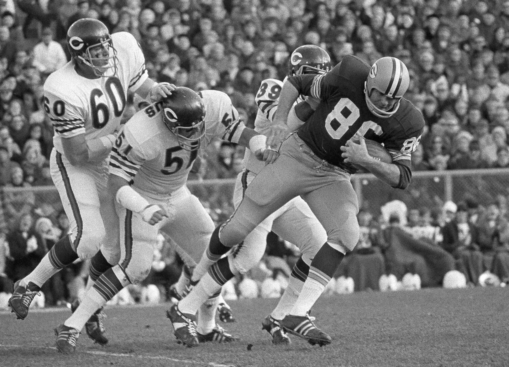 Dick Butkus, ferocious Chicago Bears linebacker and Hall of Famer
