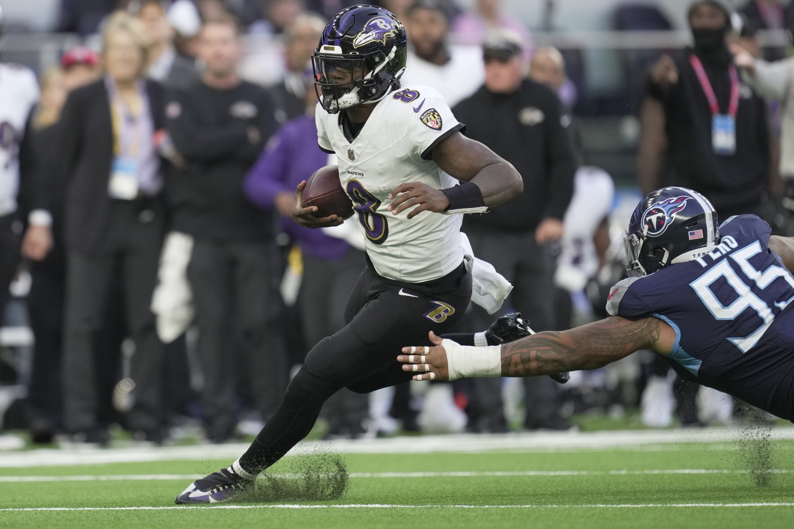 Lamar Jackson almost flawless as Ravens rout Lions 38-6 in a matchup of  division leaders